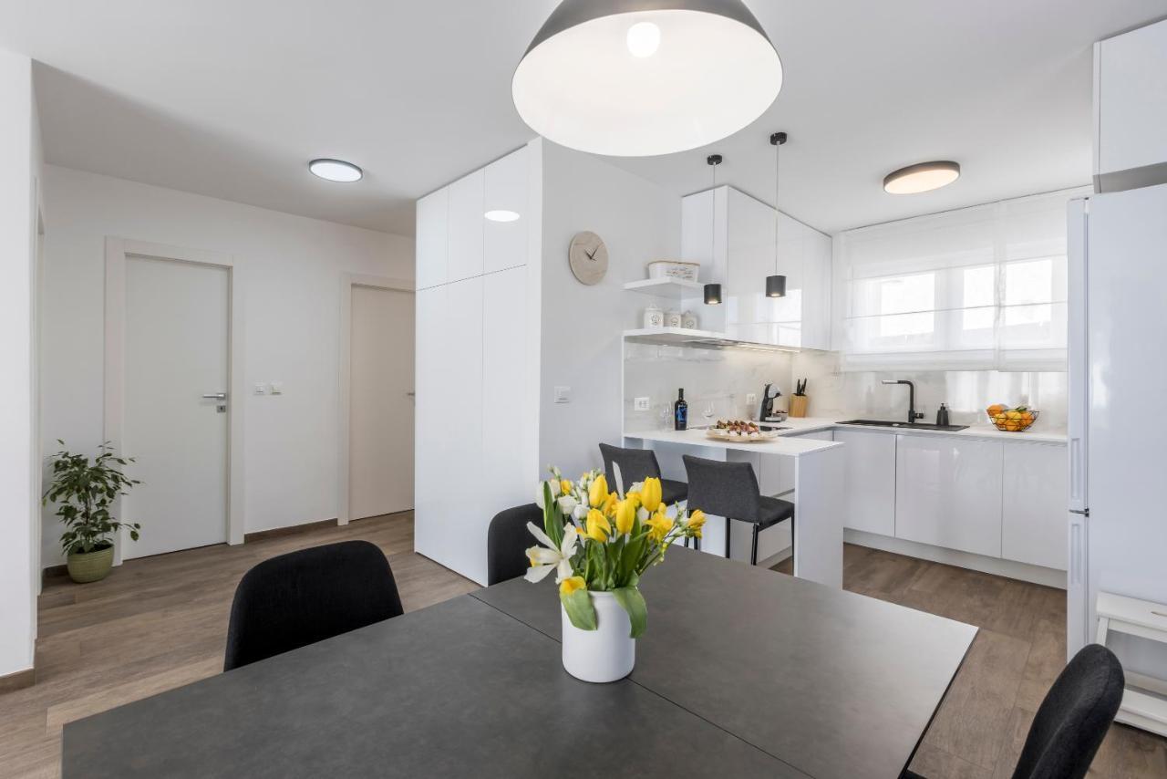Domus Mea Apartment Σπλιτ Εξωτερικό φωτογραφία